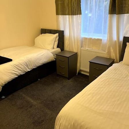 Spacious City Centre Home Near Hospital & M5 Worcester Ngoại thất bức ảnh