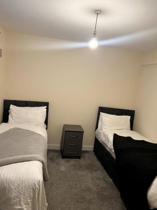Spacious City Centre Home Near Hospital & M5 Worcester Ngoại thất bức ảnh