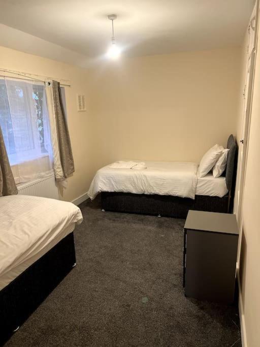 Spacious City Centre Home Near Hospital & M5 Worcester Ngoại thất bức ảnh